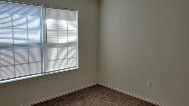 Building Photo - 3621 Scarlet Ln