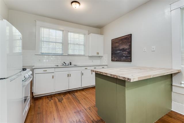 Building Photo - 517 S Vernon Ave