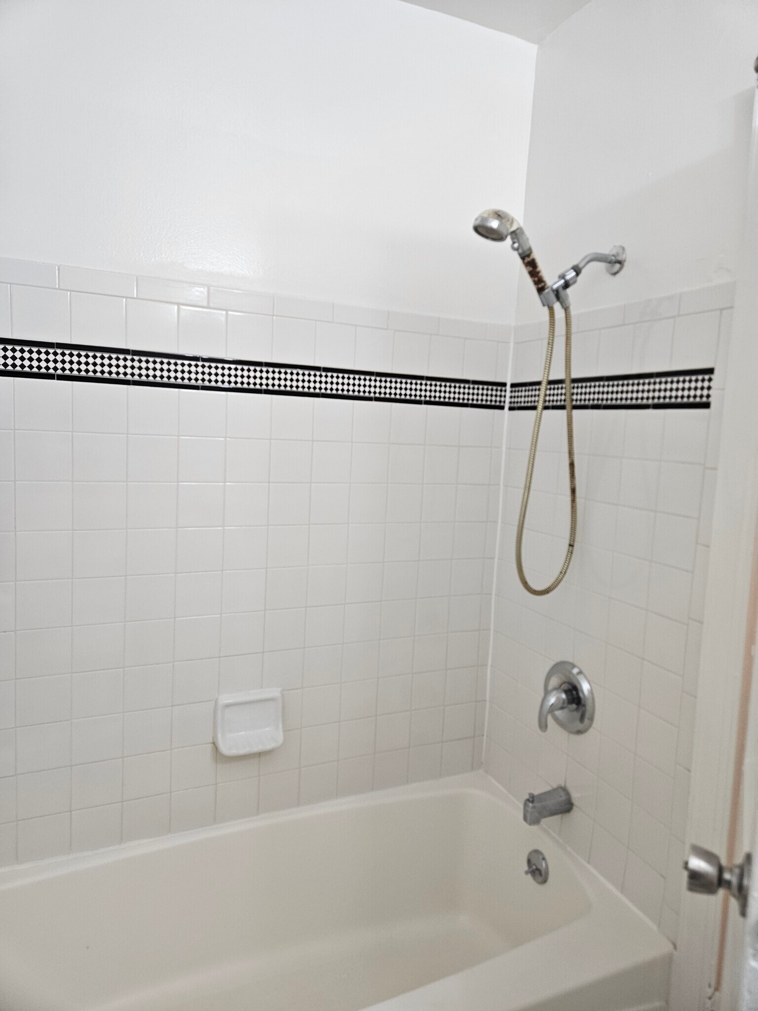 Building Photo - 1722 H St NE