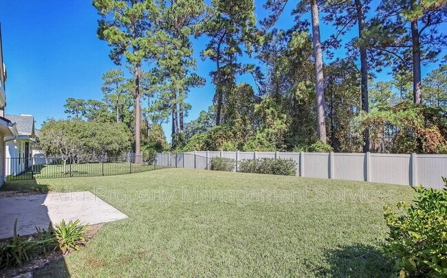 Building Photo - 701 Lake Stone Cir