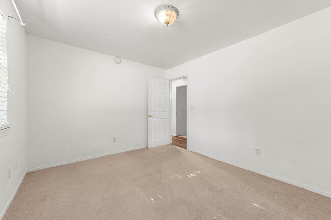 Building Photo - Rare Olympia Rental on Over 2 Acres of Flat, Usable Land!