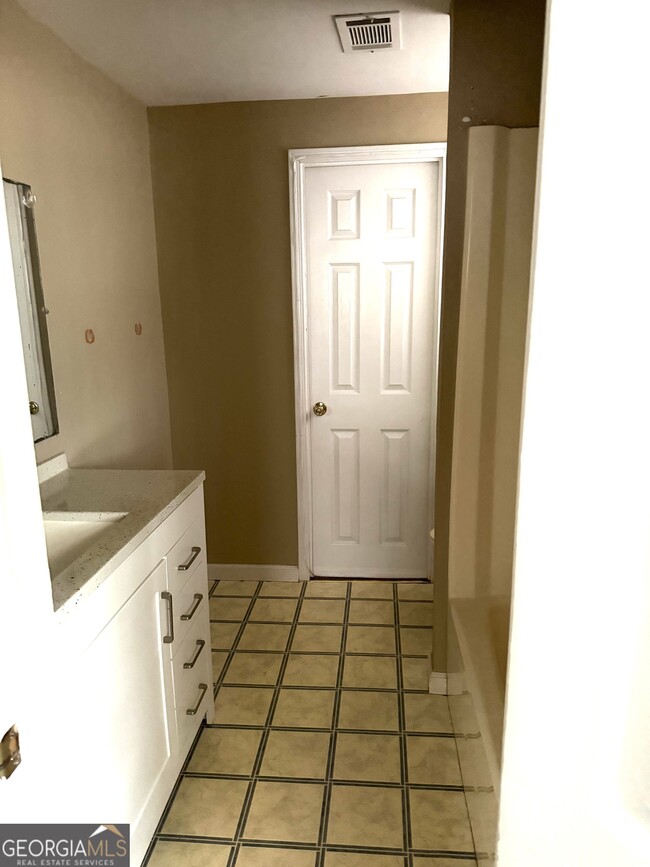 Building Photo - 115 Welcome-To-Arnco