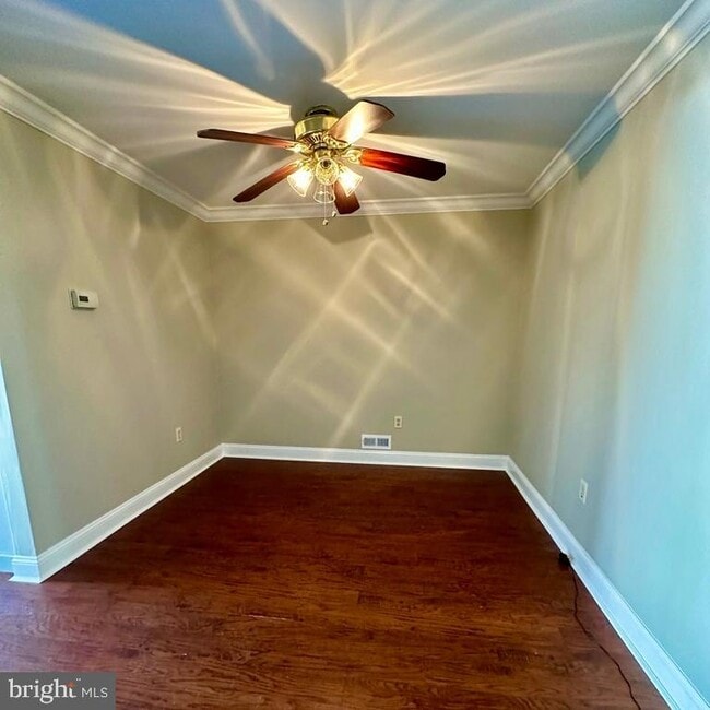 Building Photo - 22 Honey Locust Ln