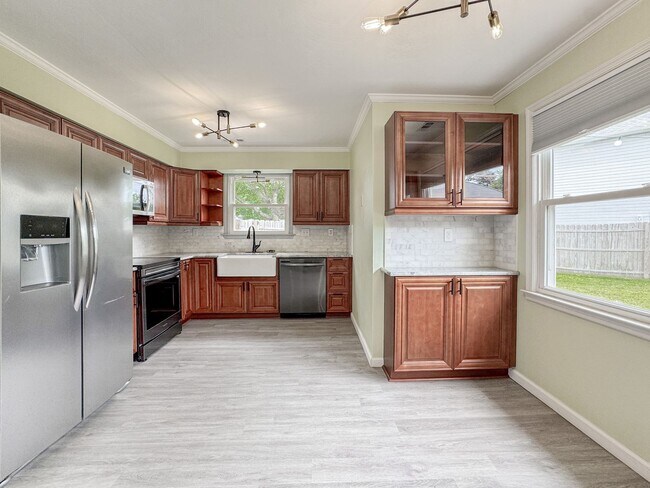 Building Photo - 3901 Quartz Ln