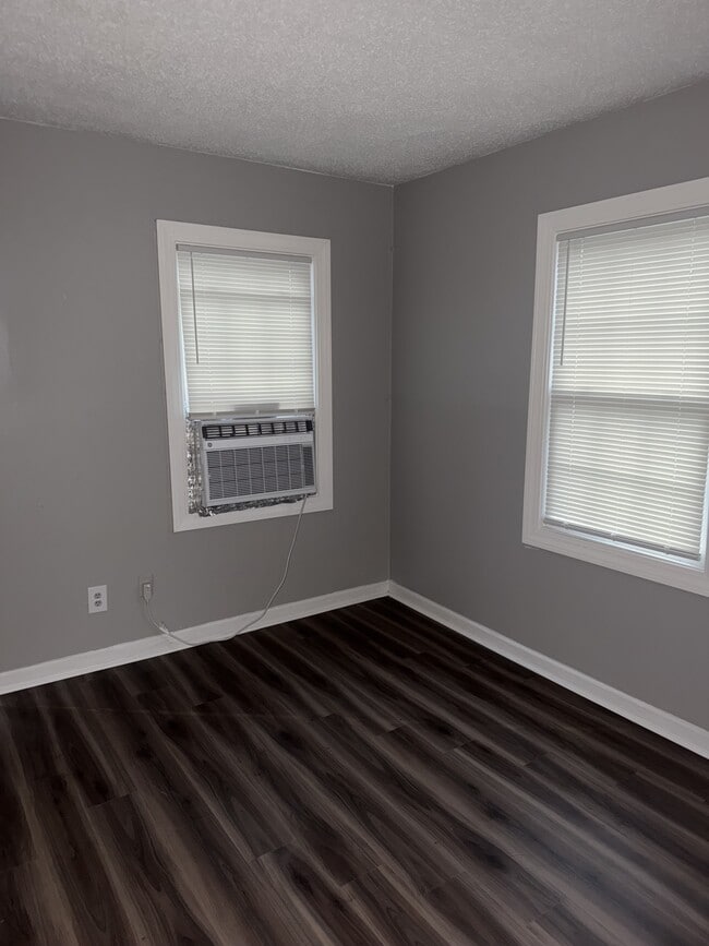 Building Photo - 464 Glankler St
