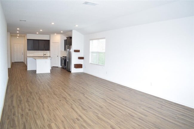 Building Photo - 5808 Bianca Dr