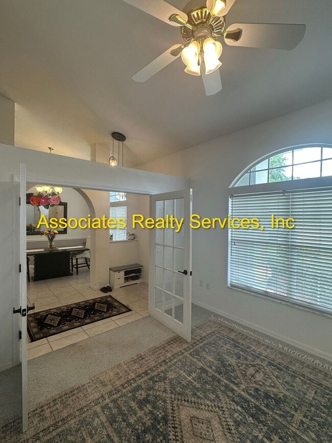 Building Photo - Beautiful 4 Bedroom/3 Bathroom in BROADMOOR!