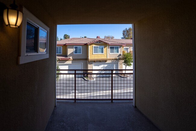 Building Photo - Welcome home to this beautifully designed ...