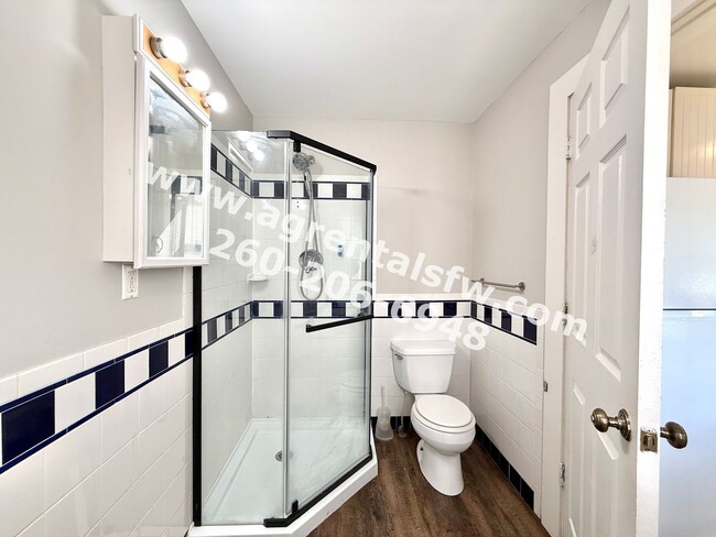 Building Photo - 3 Bedroom House