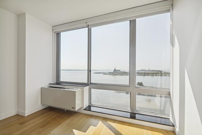 Building Photo - 25 Hudson St