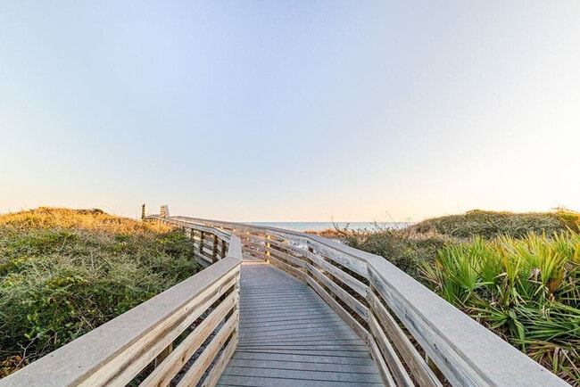 Building Photo - 24 Beach View Dr