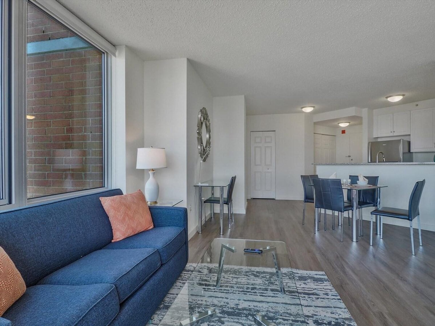 Building Photo - 33 Hudson St