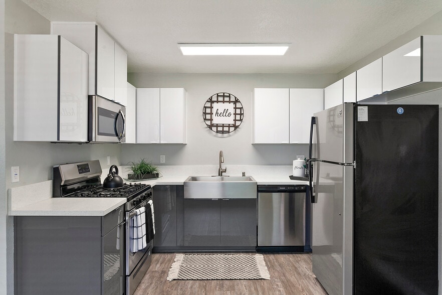 The Circle Apartments at Long Beach 1718 Ximeno Ave Long Beach CA