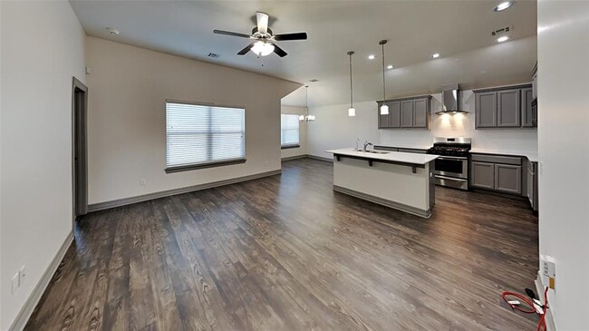 Building Photo - 9437 NW 87th St