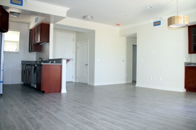 Building Photo - 12345 Chandler Blvd