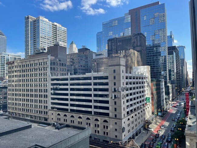 Building Photo - 200 N Dearborn St