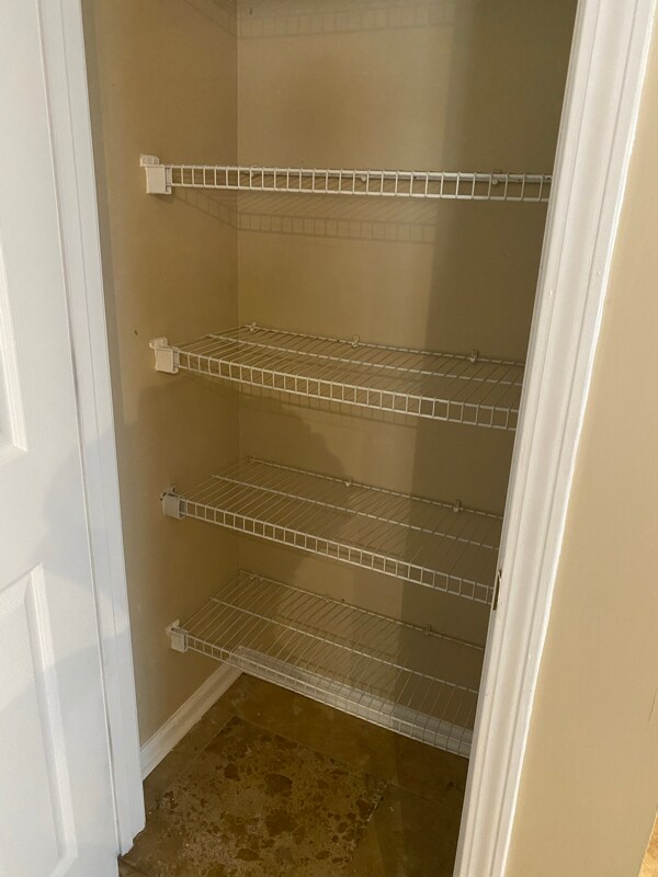 Building Photo - 75 Prince Edward Way