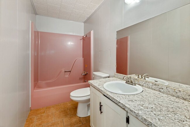 Building Photo - Spacious 3/2 home in Kinder