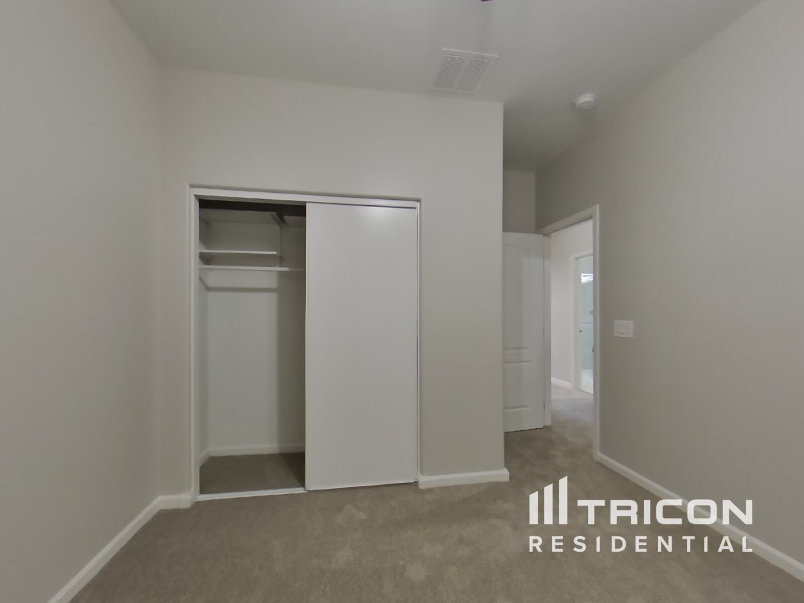 Building Photo - 1382 S Sabino Dr