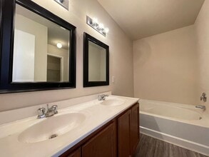Building Photo - 4/2/2 Burleson ISD