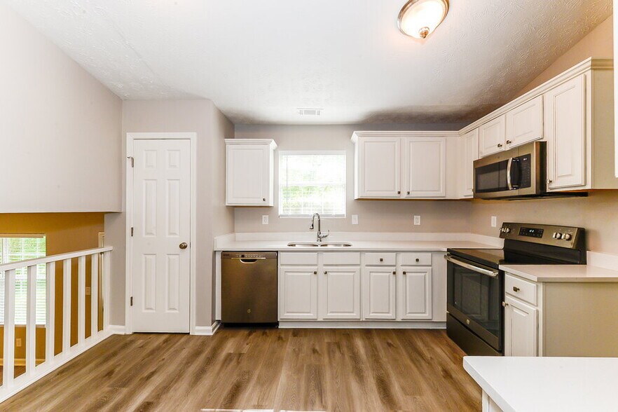 Building Photo - 6394 Alford Cir