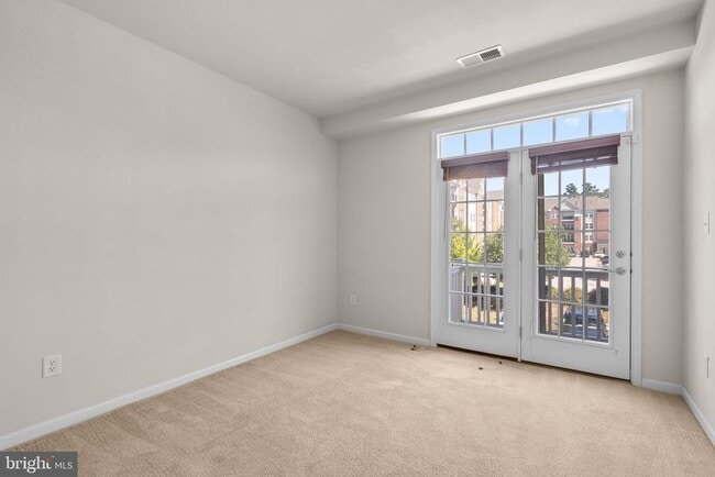 Building Photo - 1616 Hardwick Ct