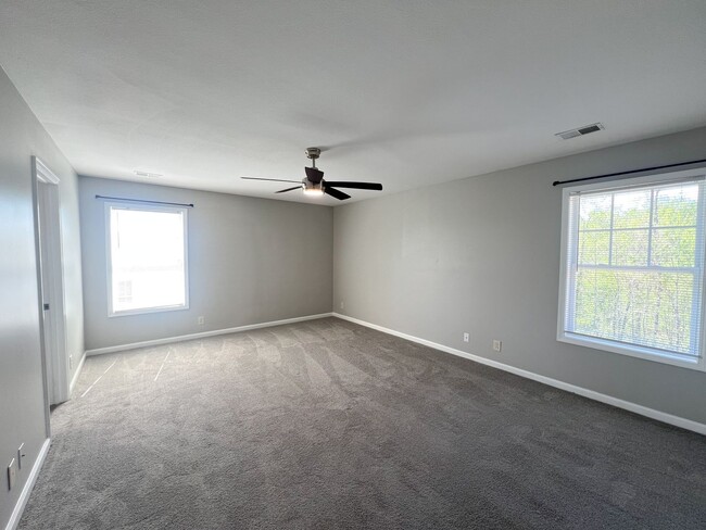 Building Photo - Beautiful 3-Bedroom Home with Bonus Room, ...
