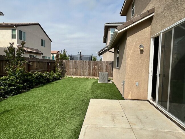 Building Photo - 3616 Highclere Way