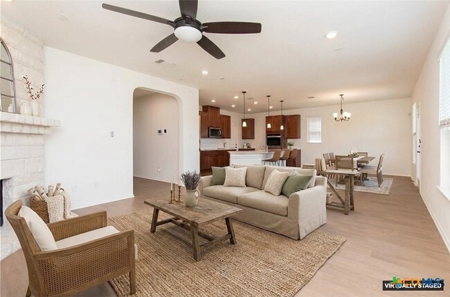 Building Photo - 661 Bailey Park Dr
