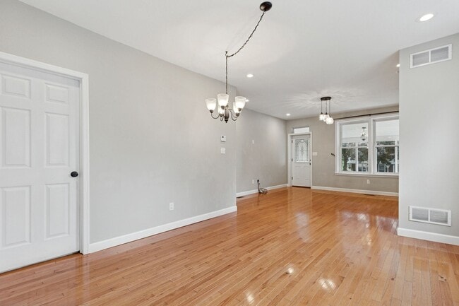 Building Photo - Charming Twin Home in Conshohocken - Pet F...