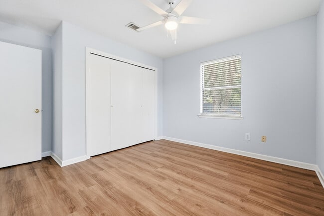 Building Photo - 120 Dyer St