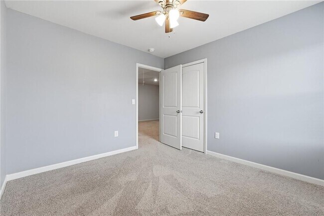 Building Photo - 255 Deerberry Dr