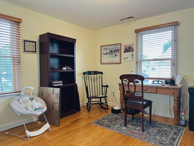 Building Photo - 209 Adams St