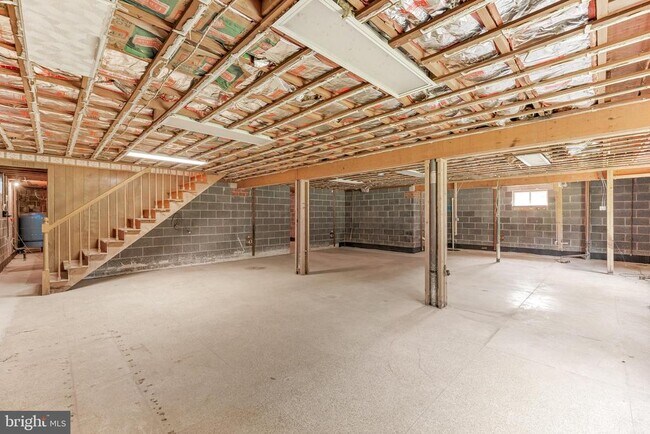 Building Photo - 2535 Solomons Island Rd