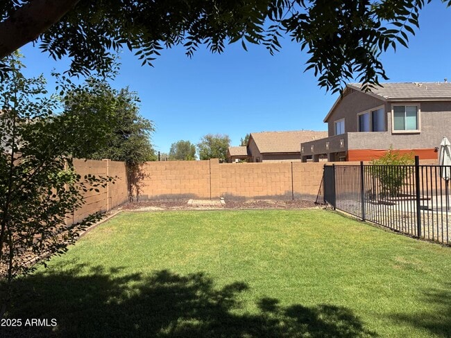 Building Photo - 6982 W Glenn Dr