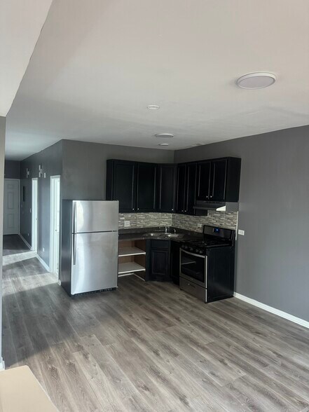 Building Photo - 1619 S Harding Ave