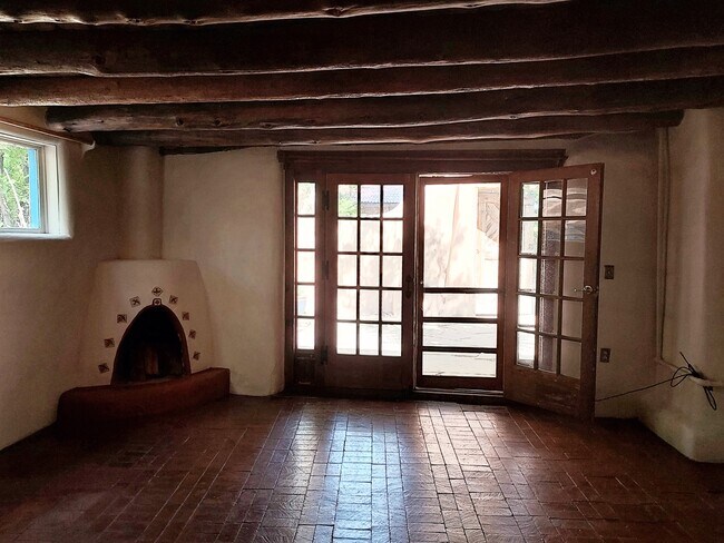 Primary Photo - 20 Rancho Ancon Ln