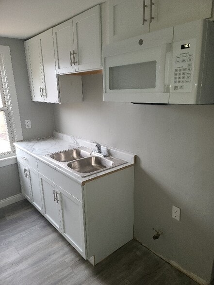 Building Photo - 2020 Connecticut St