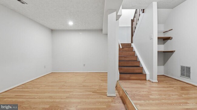 Building Photo - 7821 Fairborn Ct