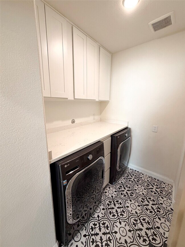 Building Photo - 20338 Fossil Valley Ln