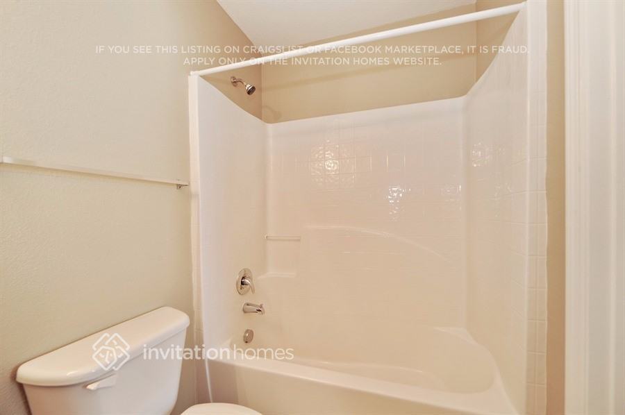 Building Photo - 947 Brenton Leaf Dr