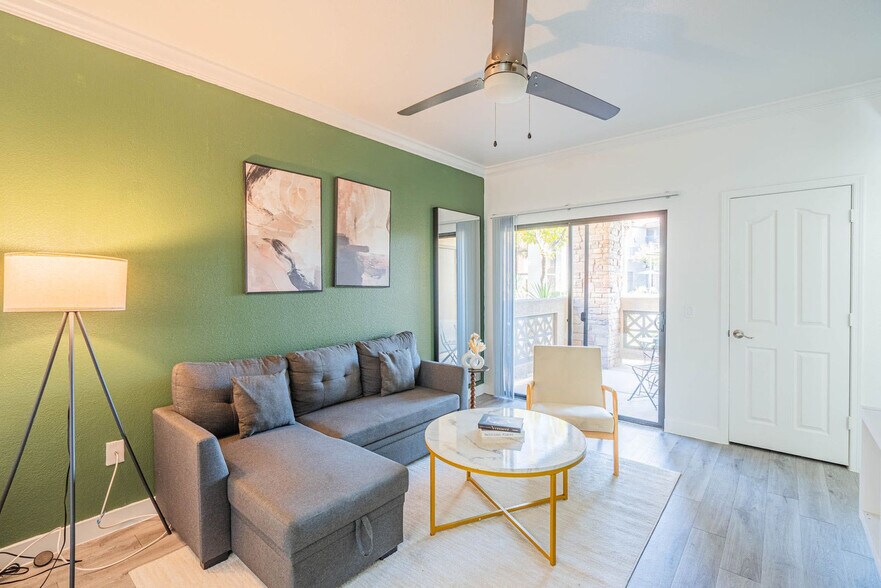 Building Photo - 2155 S 55th St