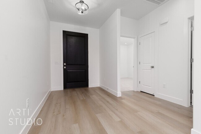 Building Photo - Brand New 3 Bed / 2 Bath Duplex – Modern Living with Premium Features