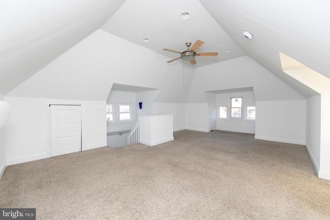 Building Photo - 1112 Collings Ave