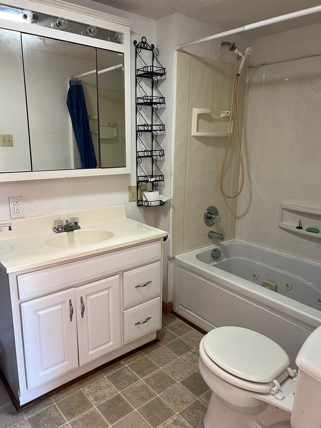 Building Photo - 418 Starke Dr