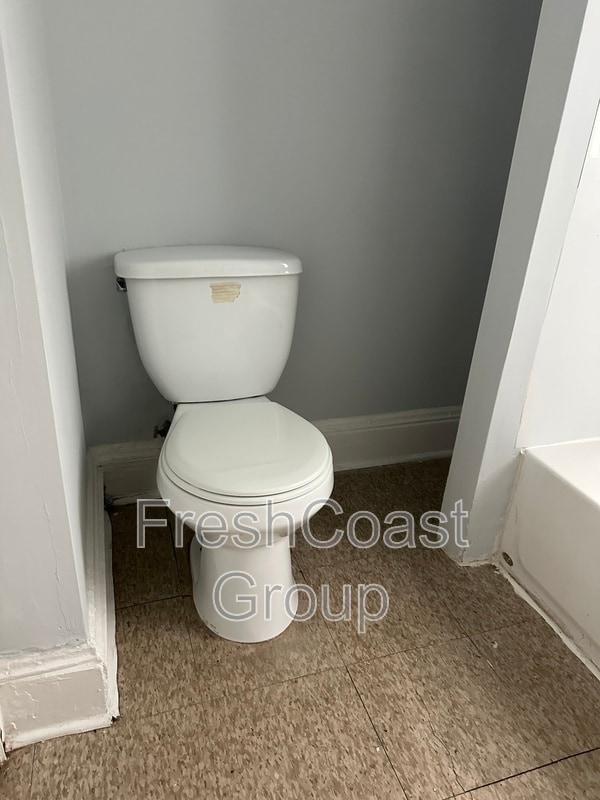 Building Photo - 2964 Fulton Rd