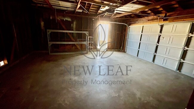 Building Photo - 970 W 14th St