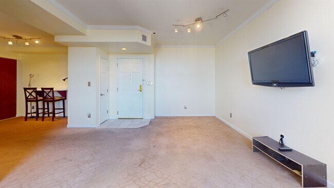 Building Photo - 401 10th St