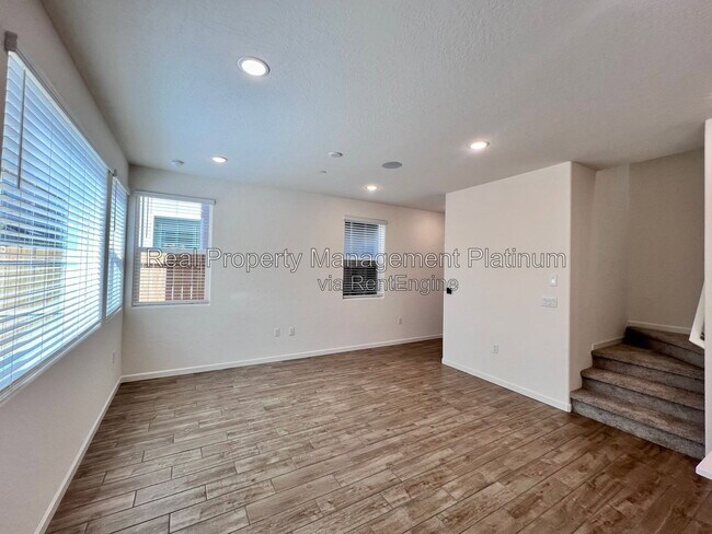Building Photo - 1526 Woodhill Ln