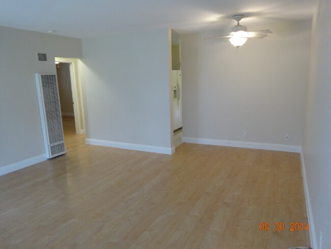 Building Photo - 382 La Perle Pl